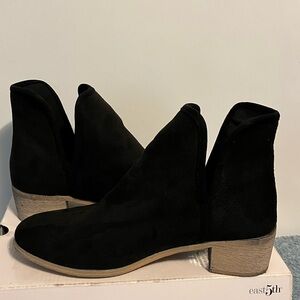 Seven7 Women's Vegan Leather Ankle Boot size 10